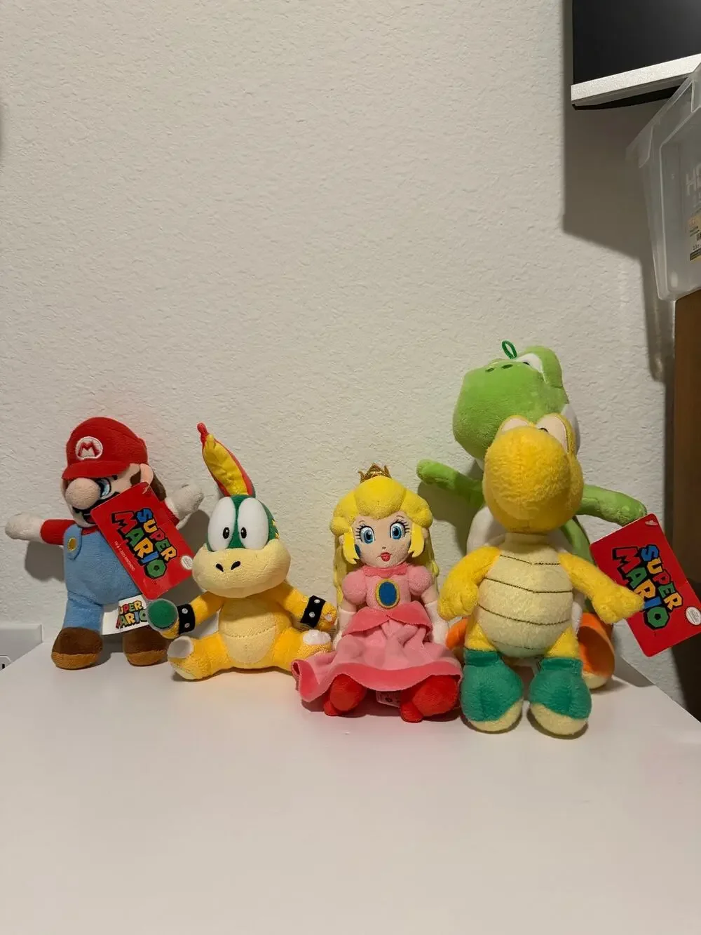 Super Mario Bros Nintendo Stuffed Plush Lot of 5 Mario Yoshi Lemmy Koopa peaches